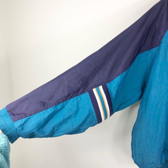 Vintage ‘96 Super Bowl Windbreaker - Picture 4 of 13